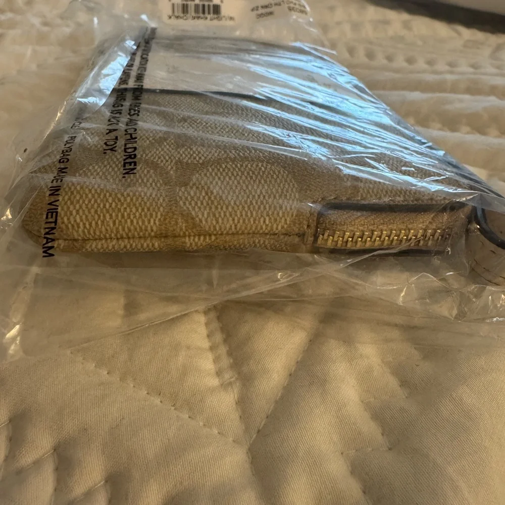 Coach Tan and Cream Signature Wristlet - Picture 5 of 7